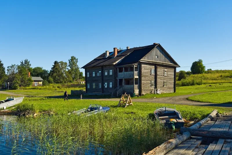 Eglise en bois de Kizhi - architecture religieuse russe heritee du christianisme orthodoxe